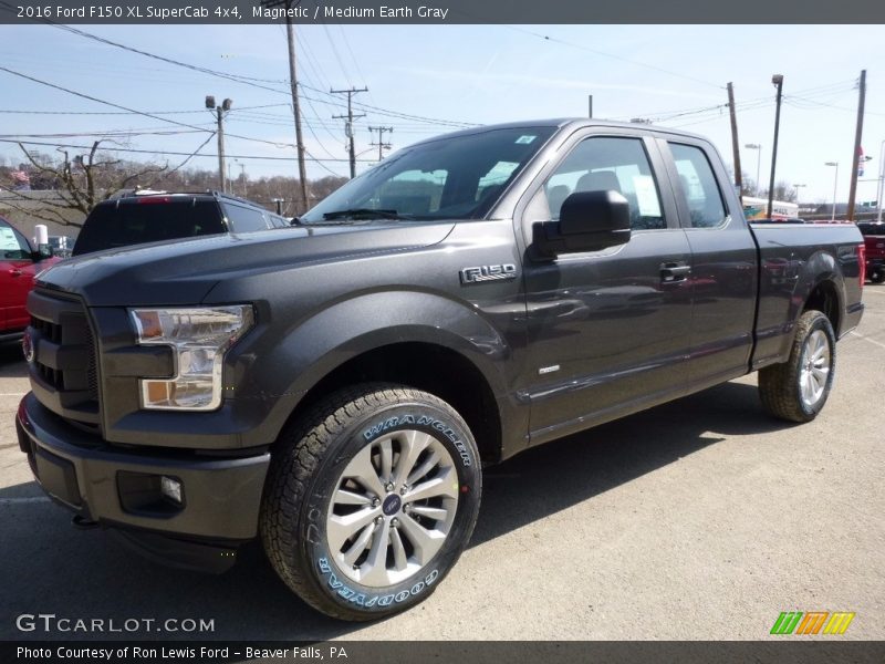 Magnetic / Medium Earth Gray 2016 Ford F150 XL SuperCab 4x4