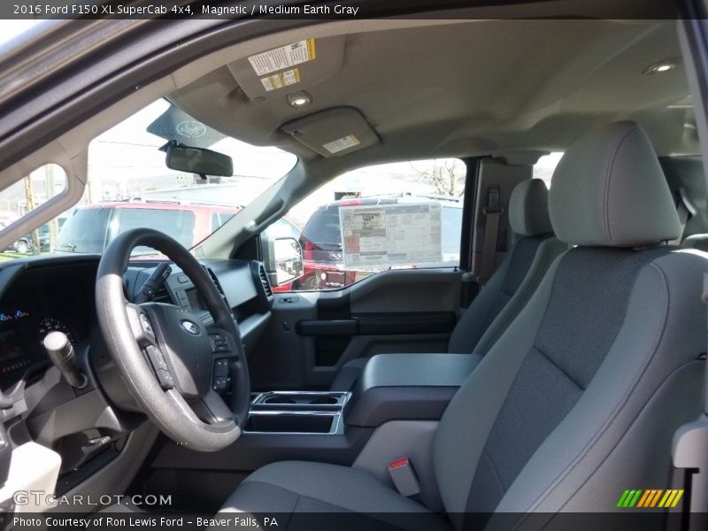 Magnetic / Medium Earth Gray 2016 Ford F150 XL SuperCab 4x4