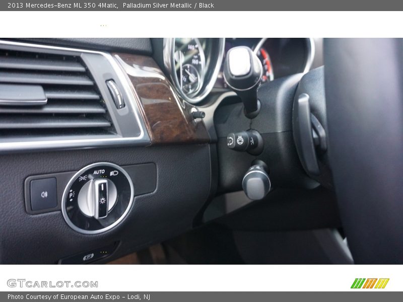 Palladium Silver Metallic / Black 2013 Mercedes-Benz ML 350 4Matic