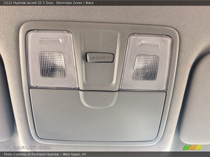 Electrolyte Green / Black 2012 Hyundai Accent GS 5 Door