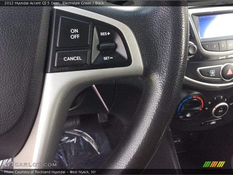 Electrolyte Green / Black 2012 Hyundai Accent GS 5 Door
