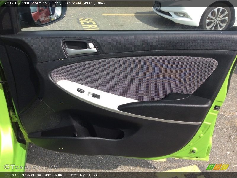 Electrolyte Green / Black 2012 Hyundai Accent GS 5 Door