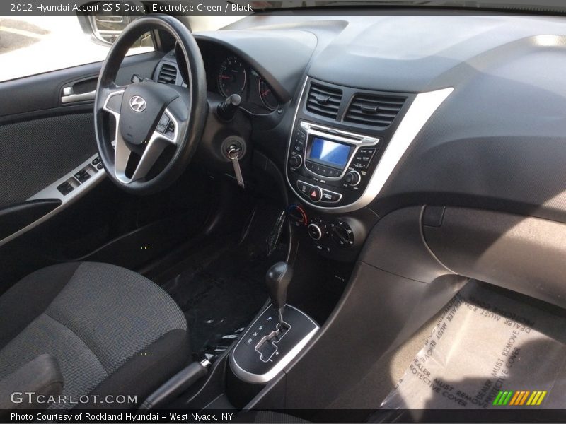 Electrolyte Green / Black 2012 Hyundai Accent GS 5 Door