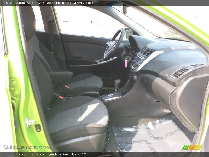 Electrolyte Green / Black 2012 Hyundai Accent GS 5 Door