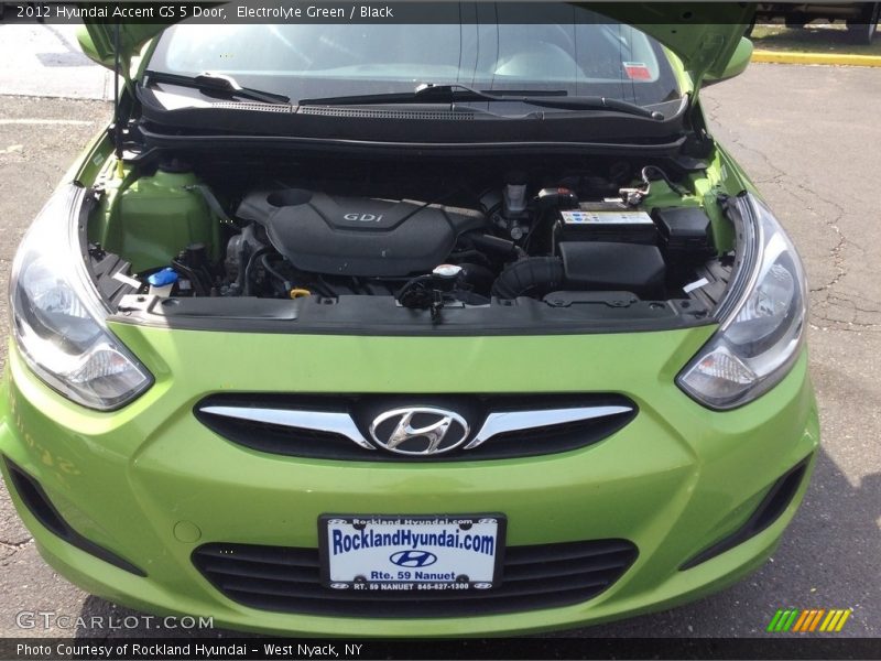 Electrolyte Green / Black 2012 Hyundai Accent GS 5 Door