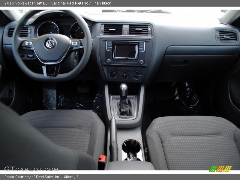 Cardinal Red Metallic / Titan Black 2016 Volkswagen Jetta S