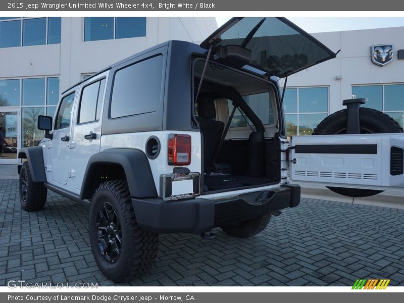 Bright White / Black 2015 Jeep Wrangler Unlimited Willys Wheeler 4x4