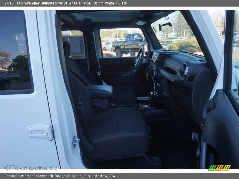 Bright White / Black 2015 Jeep Wrangler Unlimited Willys Wheeler 4x4