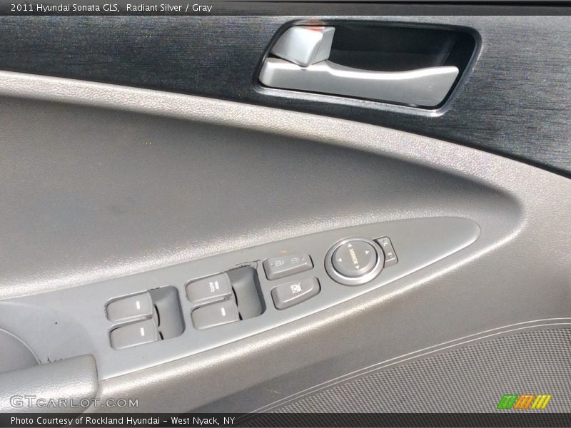 Radiant Silver / Gray 2011 Hyundai Sonata GLS