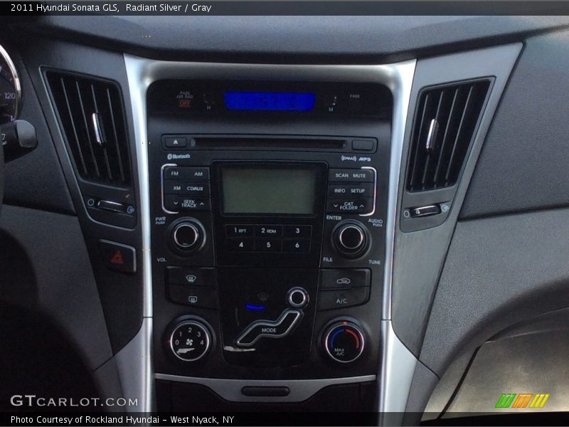 Radiant Silver / Gray 2011 Hyundai Sonata GLS