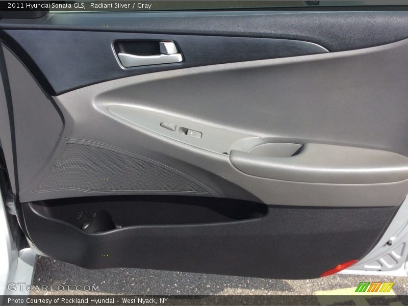 Radiant Silver / Gray 2011 Hyundai Sonata GLS