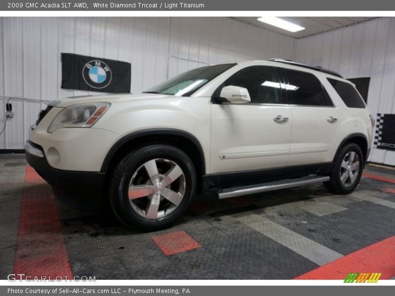 White Diamond Tricoat / Light Titanium 2009 GMC Acadia SLT AWD