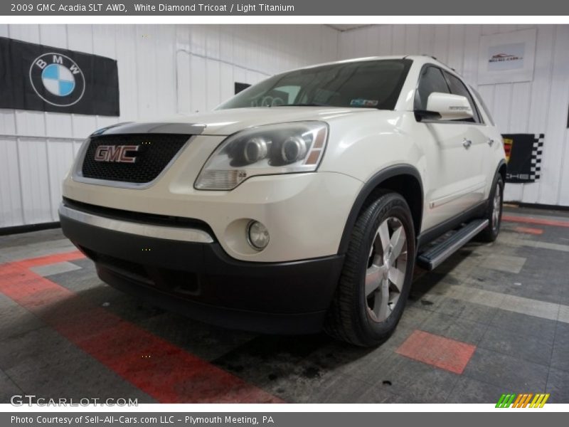 White Diamond Tricoat / Light Titanium 2009 GMC Acadia SLT AWD