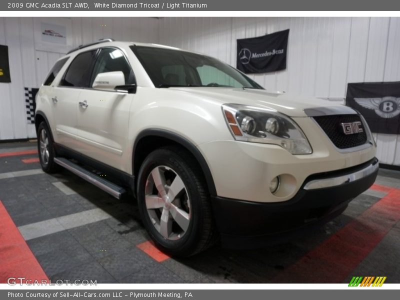 White Diamond Tricoat / Light Titanium 2009 GMC Acadia SLT AWD