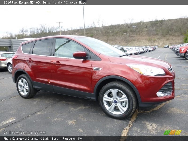 Sunset Metallic / Charcoal Black 2016 Ford Escape SE 4WD