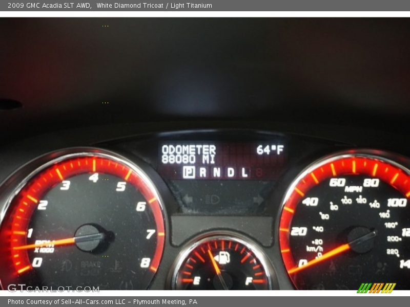 White Diamond Tricoat / Light Titanium 2009 GMC Acadia SLT AWD