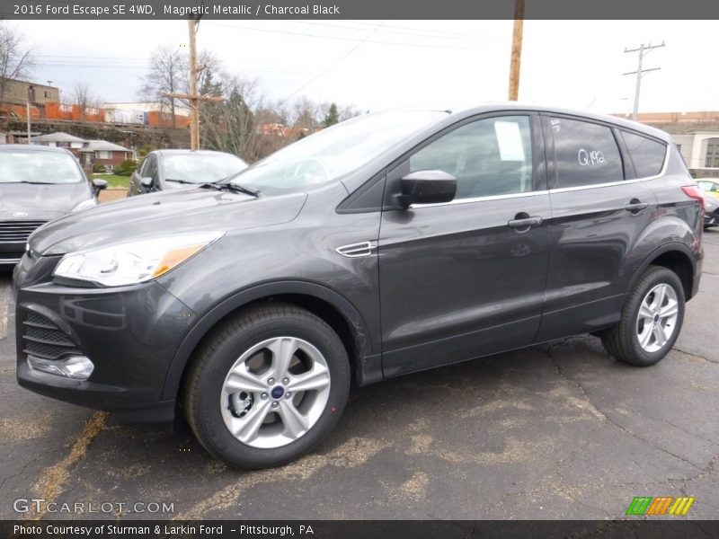 Magnetic Metallic / Charcoal Black 2016 Ford Escape SE 4WD