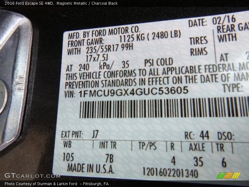Magnetic Metallic / Charcoal Black 2016 Ford Escape SE 4WD