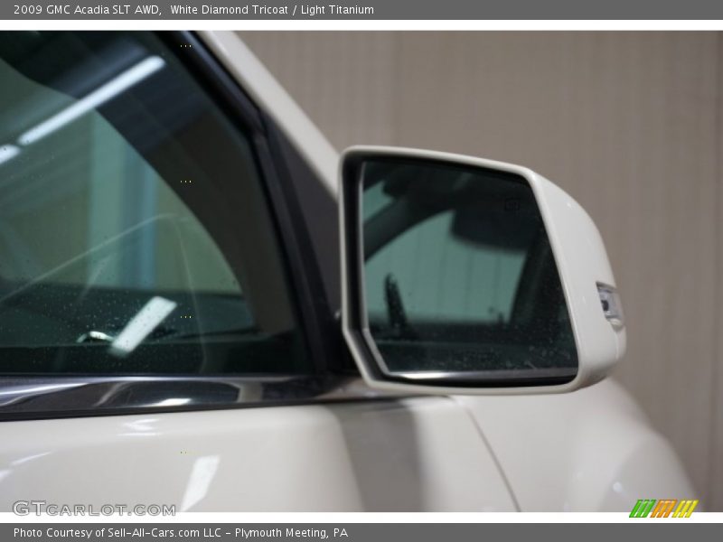 White Diamond Tricoat / Light Titanium 2009 GMC Acadia SLT AWD