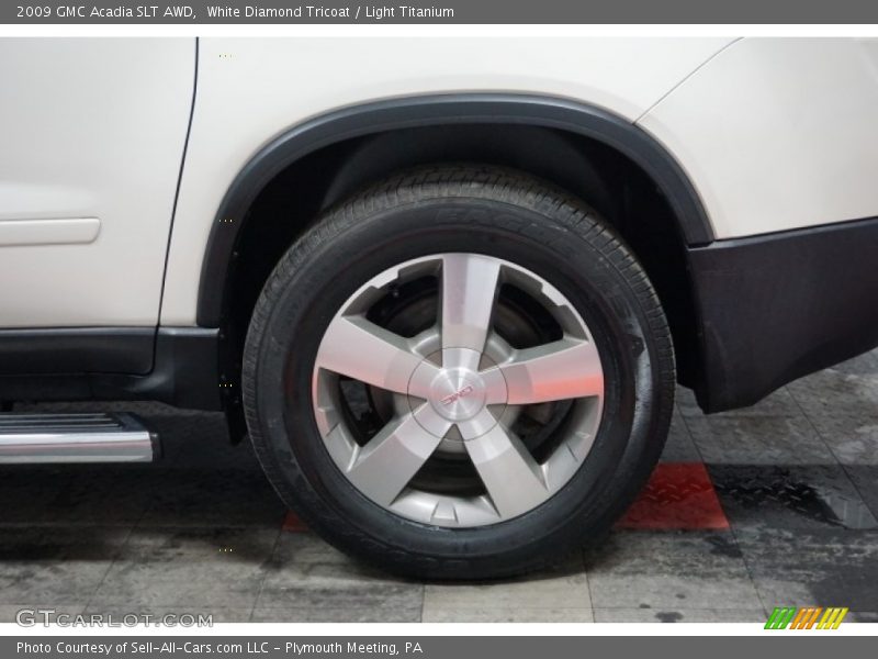 White Diamond Tricoat / Light Titanium 2009 GMC Acadia SLT AWD