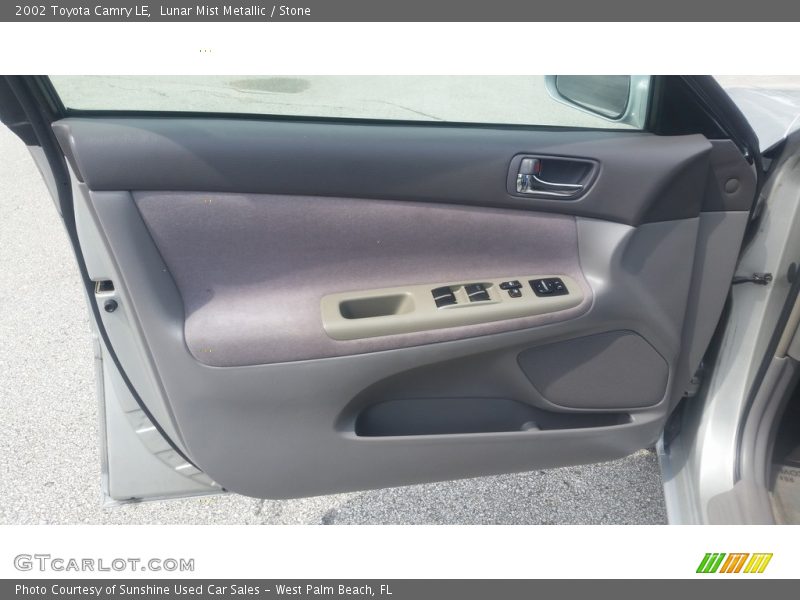 Lunar Mist Metallic / Stone 2002 Toyota Camry LE