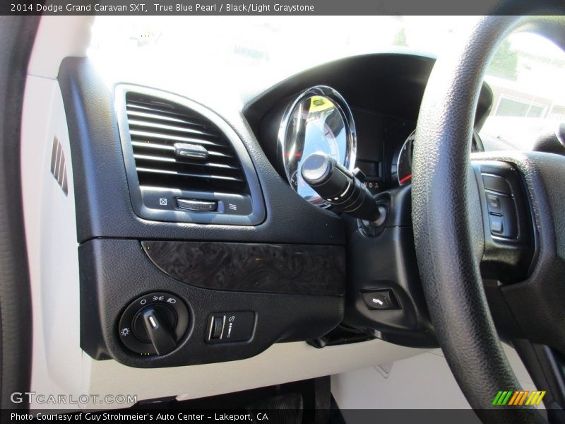 True Blue Pearl / Black/Light Graystone 2014 Dodge Grand Caravan SXT