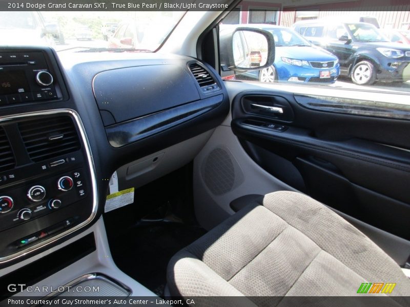 True Blue Pearl / Black/Light Graystone 2014 Dodge Grand Caravan SXT