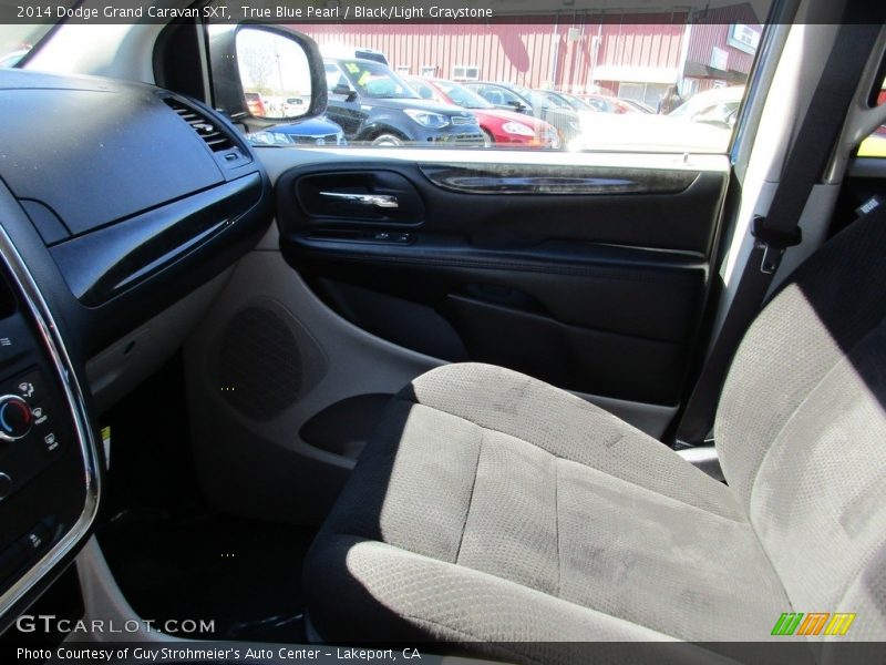 True Blue Pearl / Black/Light Graystone 2014 Dodge Grand Caravan SXT