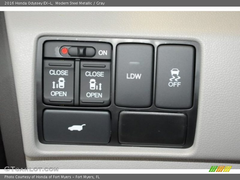 Modern Steel Metallic / Gray 2016 Honda Odyssey EX-L