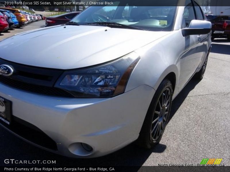 Ingot Silver Metallic / Charcoal Black 2010 Ford Focus SES Sedan