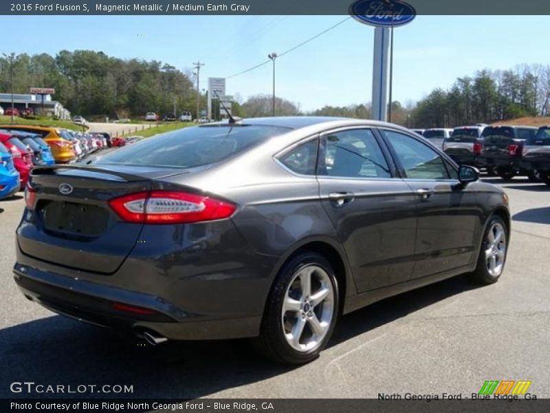 Magnetic Metallic / Medium Earth Gray 2016 Ford Fusion S