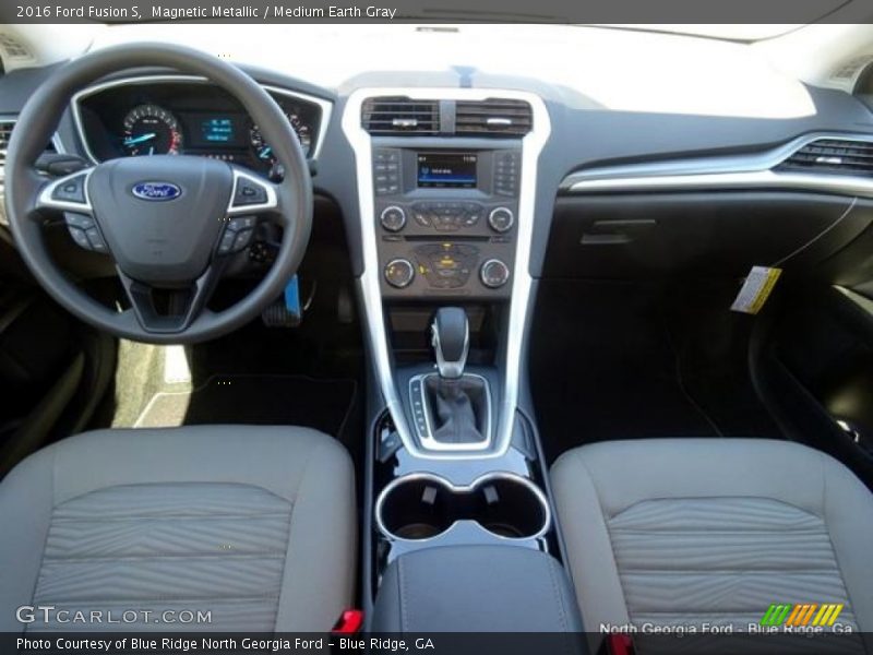 Magnetic Metallic / Medium Earth Gray 2016 Ford Fusion S