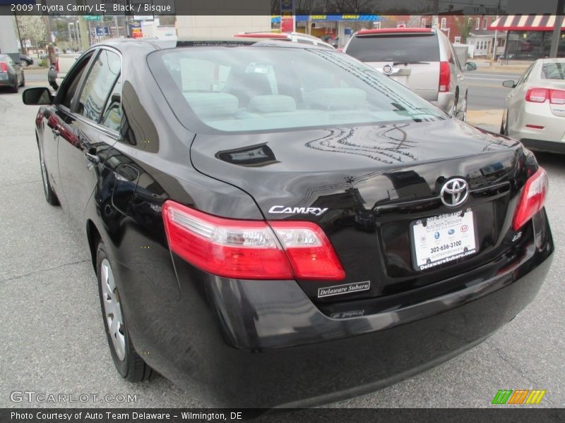 Black / Bisque 2009 Toyota Camry LE