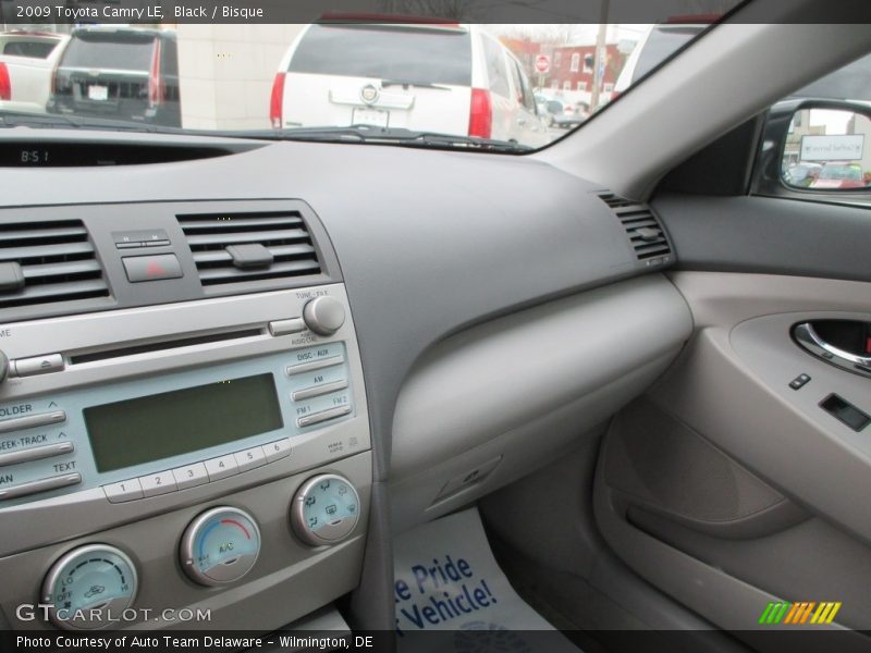 Black / Bisque 2009 Toyota Camry LE
