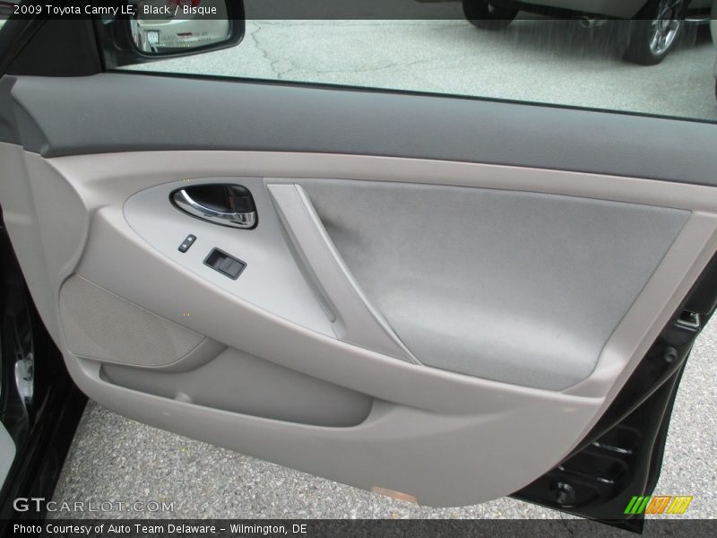 Black / Bisque 2009 Toyota Camry LE