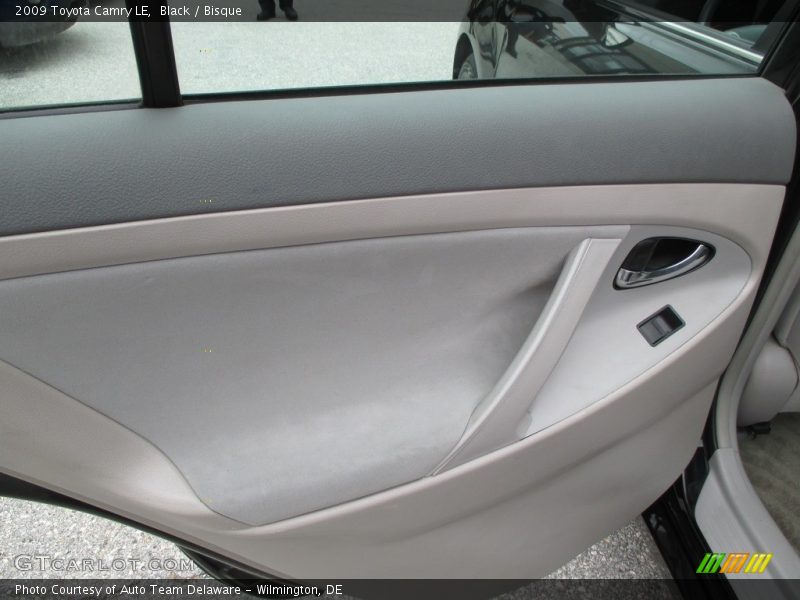 Black / Bisque 2009 Toyota Camry LE