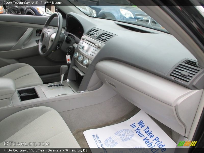 Black / Bisque 2009 Toyota Camry LE
