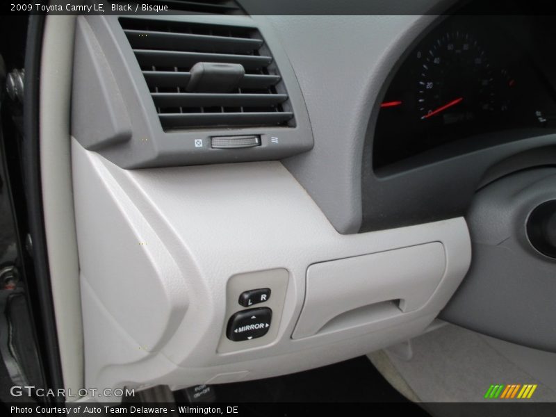 Black / Bisque 2009 Toyota Camry LE