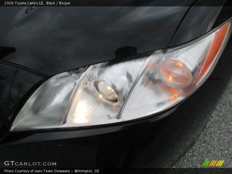Black / Bisque 2009 Toyota Camry LE