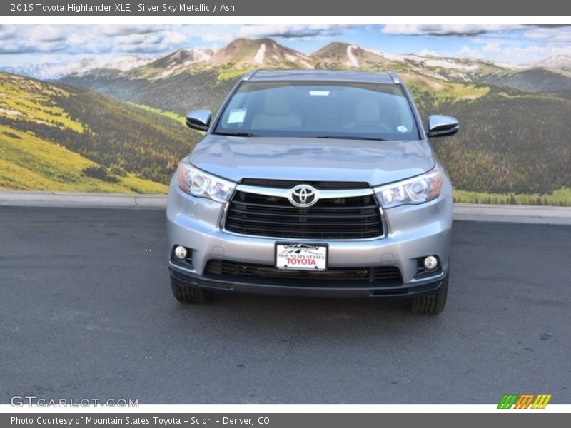 Silver Sky Metallic / Ash 2016 Toyota Highlander XLE
