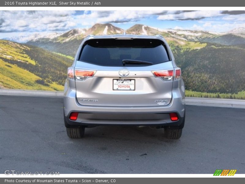 Silver Sky Metallic / Ash 2016 Toyota Highlander XLE