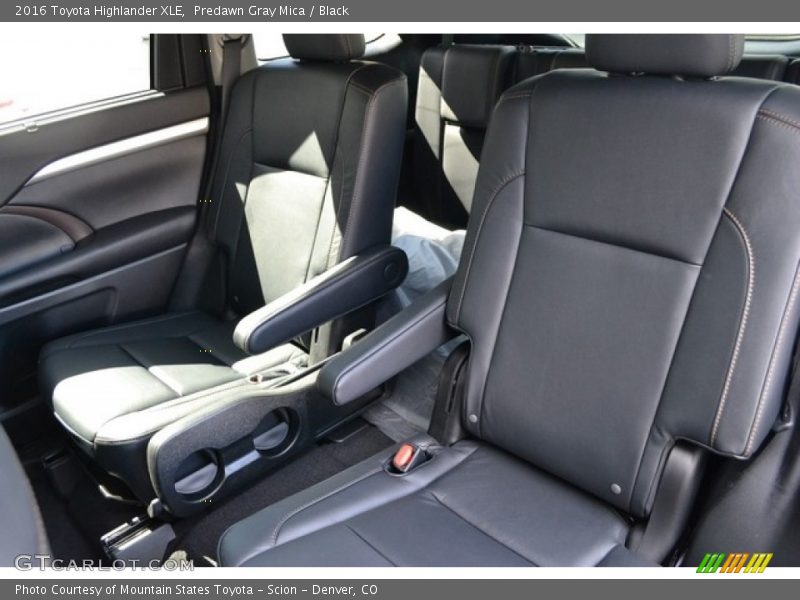 Predawn Gray Mica / Black 2016 Toyota Highlander XLE