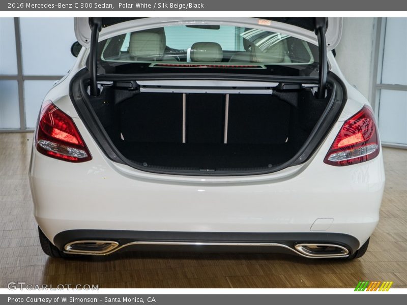 Polar White / Silk Beige/Black 2016 Mercedes-Benz C 300 Sedan