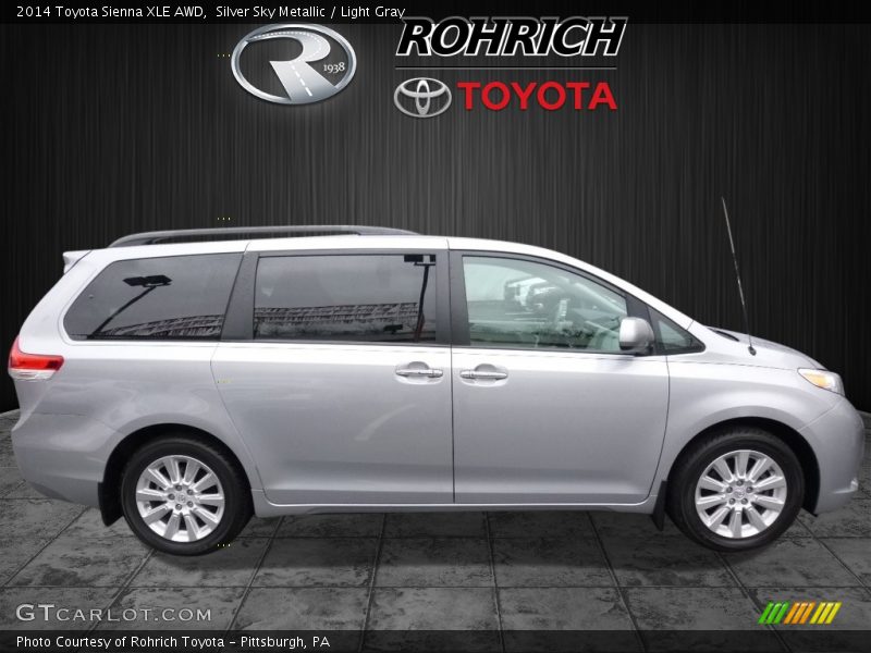 Silver Sky Metallic / Light Gray 2014 Toyota Sienna XLE AWD