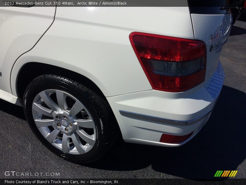 Arctic White / Almond/Black 2012 Mercedes-Benz GLK 350 4Matic