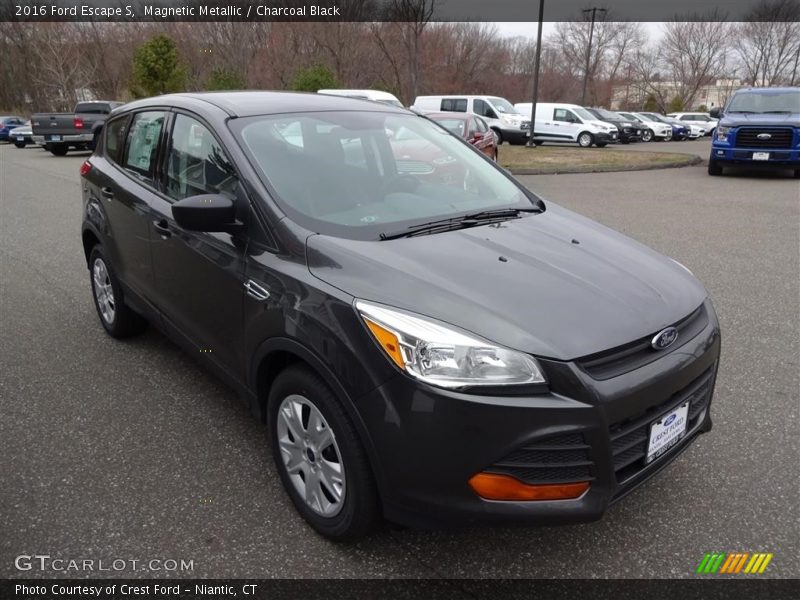 Magnetic Metallic / Charcoal Black 2016 Ford Escape S