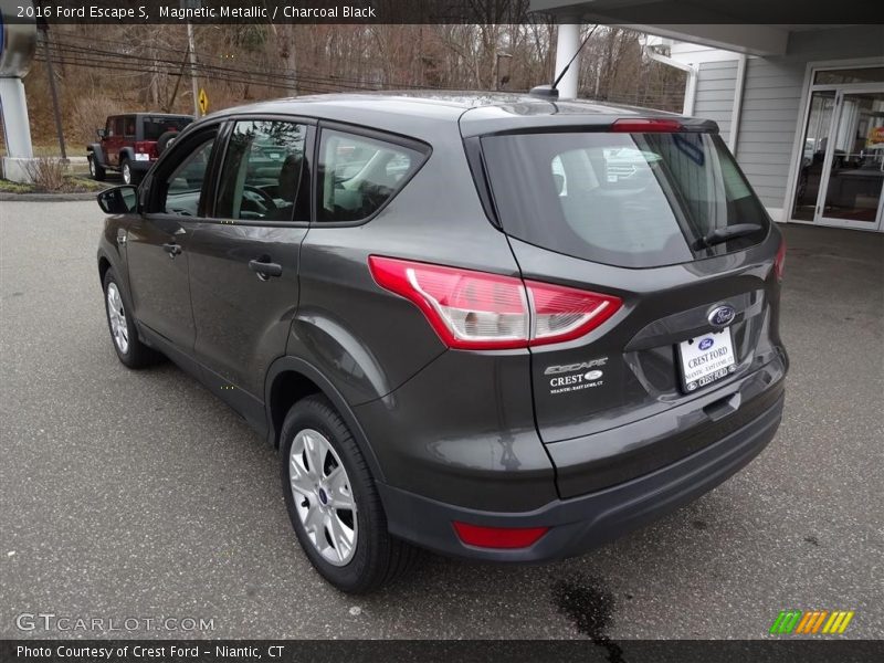 Magnetic Metallic / Charcoal Black 2016 Ford Escape S