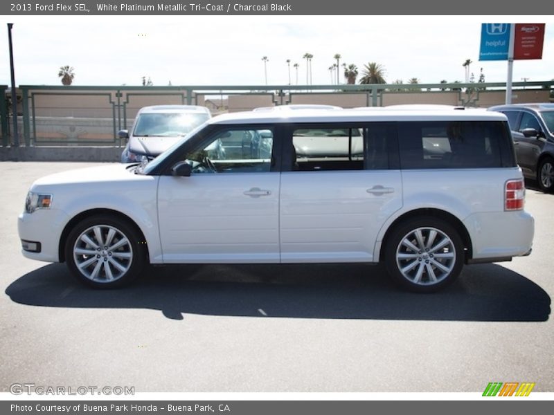 White Platinum Metallic Tri-Coat / Charcoal Black 2013 Ford Flex SEL