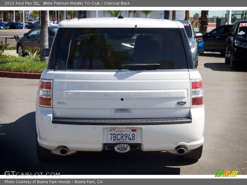 White Platinum Metallic Tri-Coat / Charcoal Black 2013 Ford Flex SEL