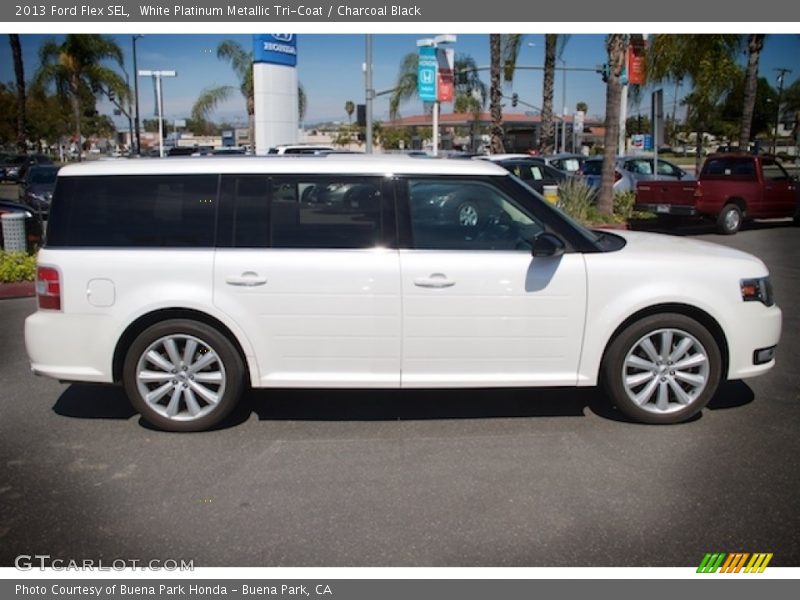 White Platinum Metallic Tri-Coat / Charcoal Black 2013 Ford Flex SEL